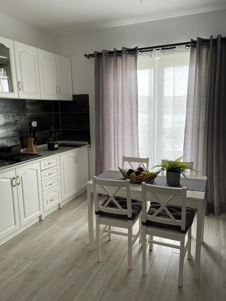 Apartment Kata *